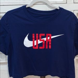 NIKE slightly cropped T-shirt